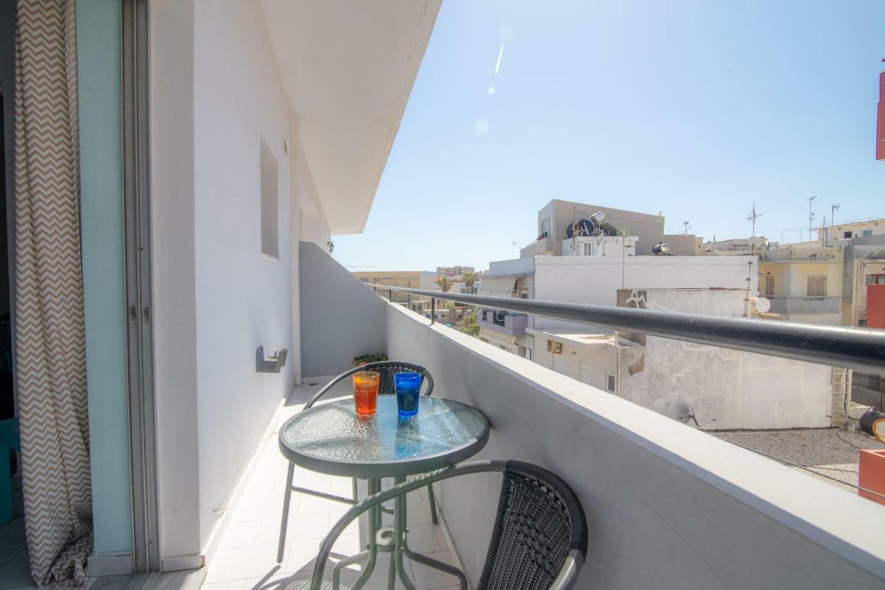 3Rd Floor Apartment Next To The Beachfront Iraklio Eksteriør billede